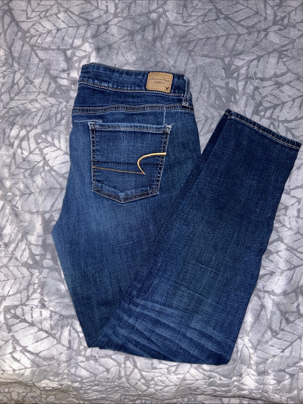 American Eagle Outfitters Women's low rise  Skinny Jeans